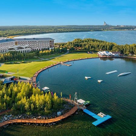 博罗沃厄里克瑟斯酒店 Shchūchīnsk 外观 照片 Aerial view of the hotel and the lake