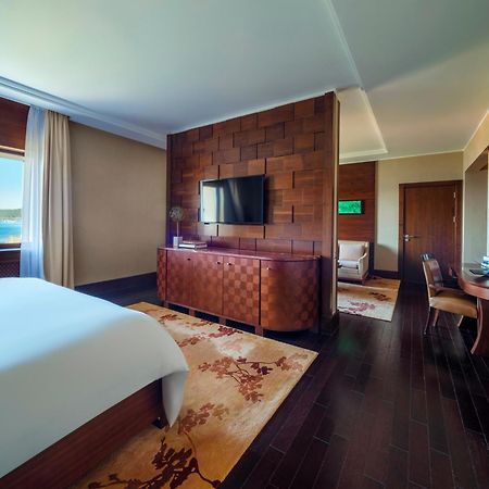 博罗沃厄里克瑟斯酒店 Shchūchīnsk 外观 照片 A bedroom at the hotel