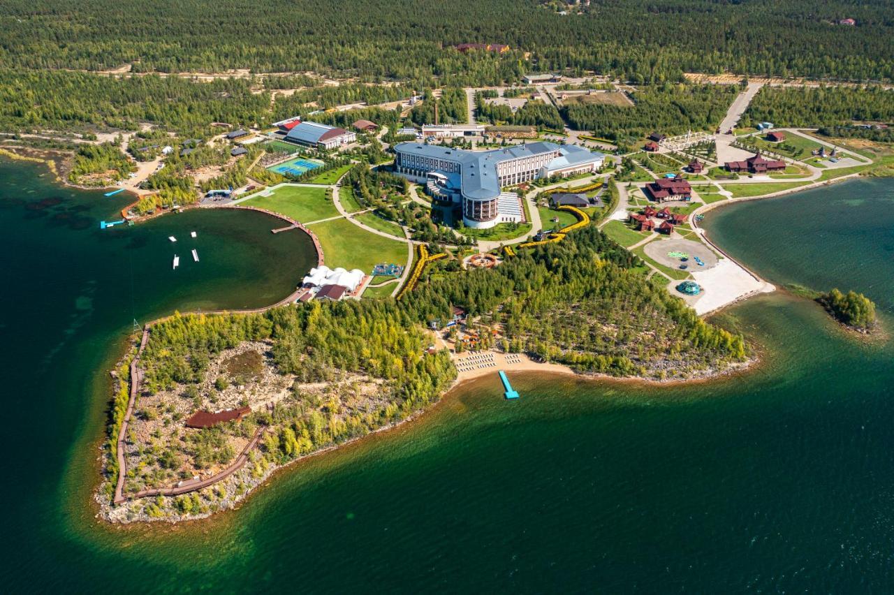 博罗沃厄里克瑟斯酒店 Shchūchīnsk 外观 照片 Aerial view of the resort