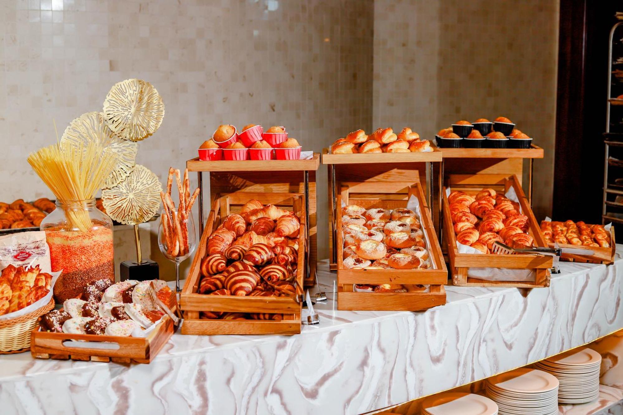 博罗沃厄里克瑟斯酒店 Shchūchīnsk 外观 照片 A pastry buffet